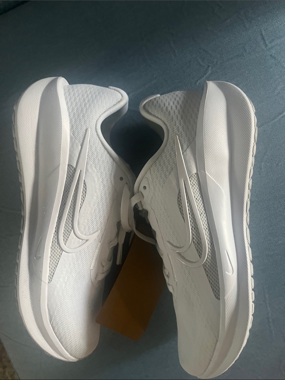 Nike Downshifter 13 Women's Shoes brand new, never worn - Picture 9 of 10